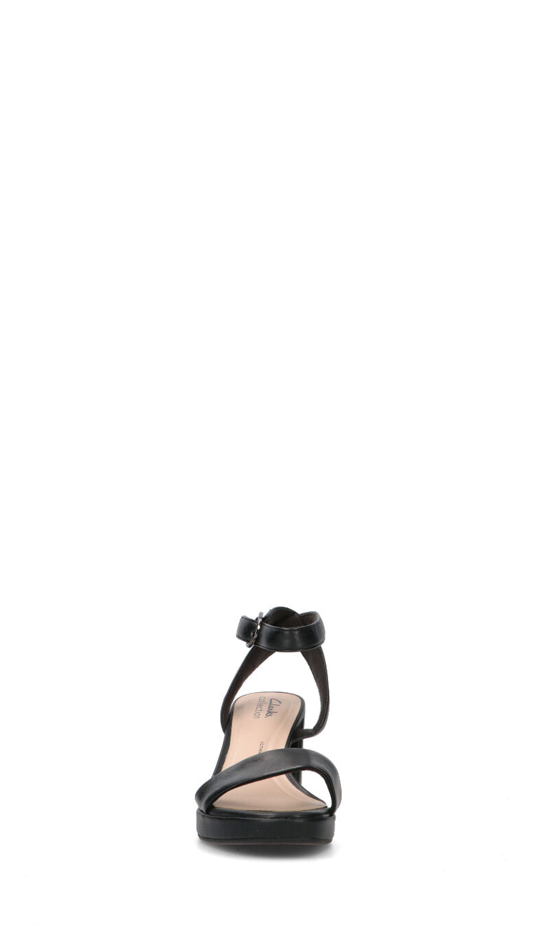CLARKS ESSENTIALS Sandalo donna nero in pelle