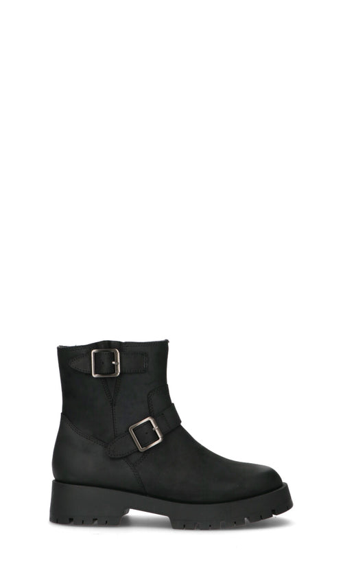 CLARKS ESSENTIALS