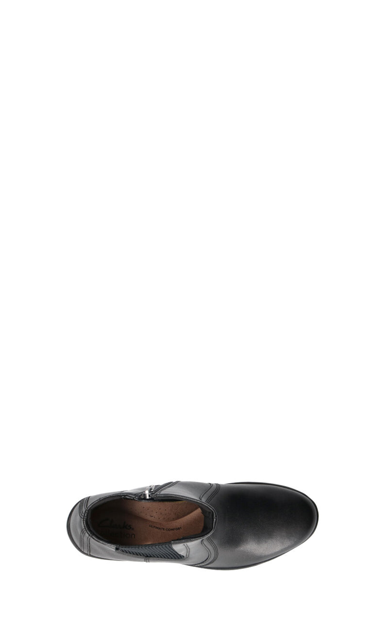 CLARKS ESSENTIALS