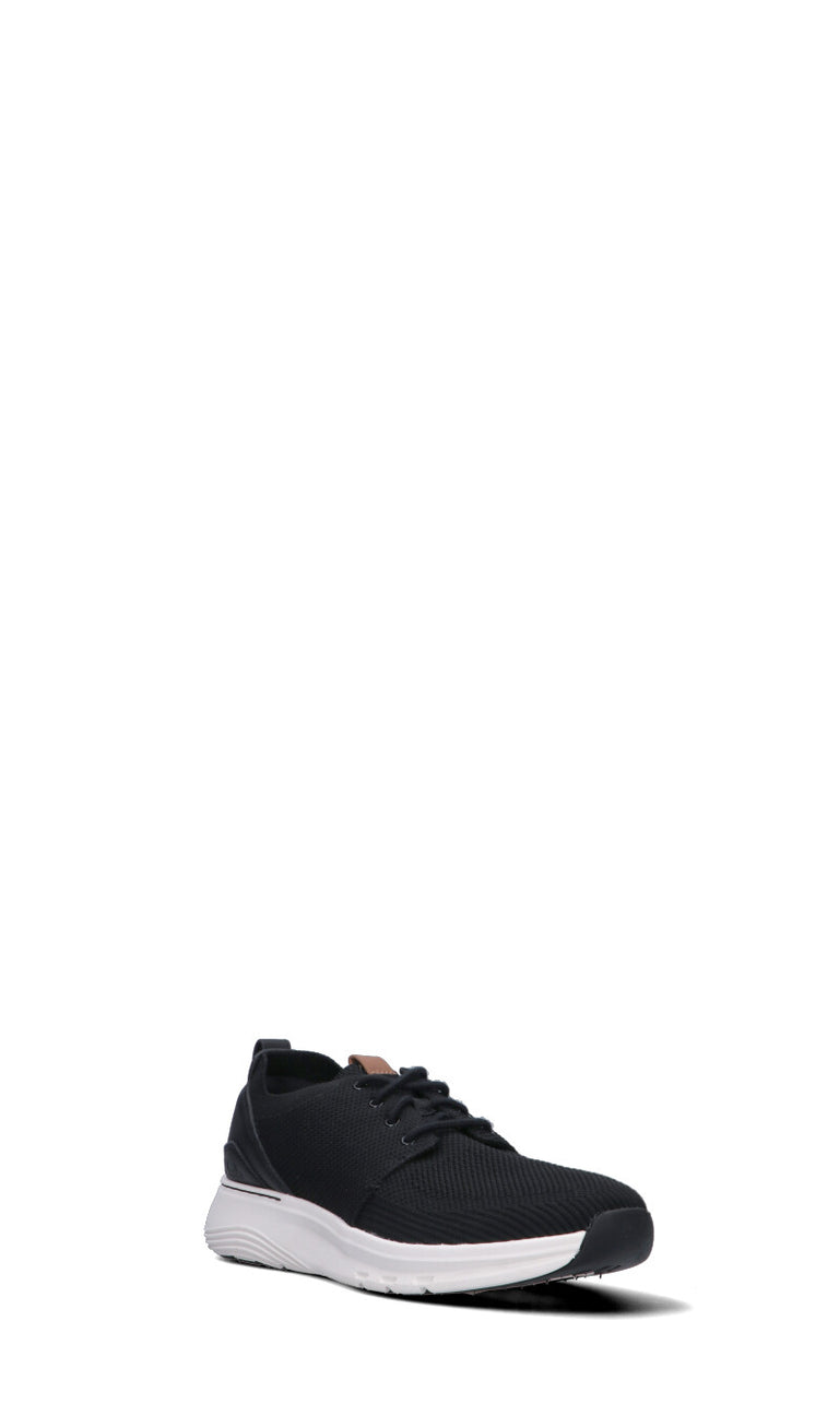 CLARKS ESSENTIALS