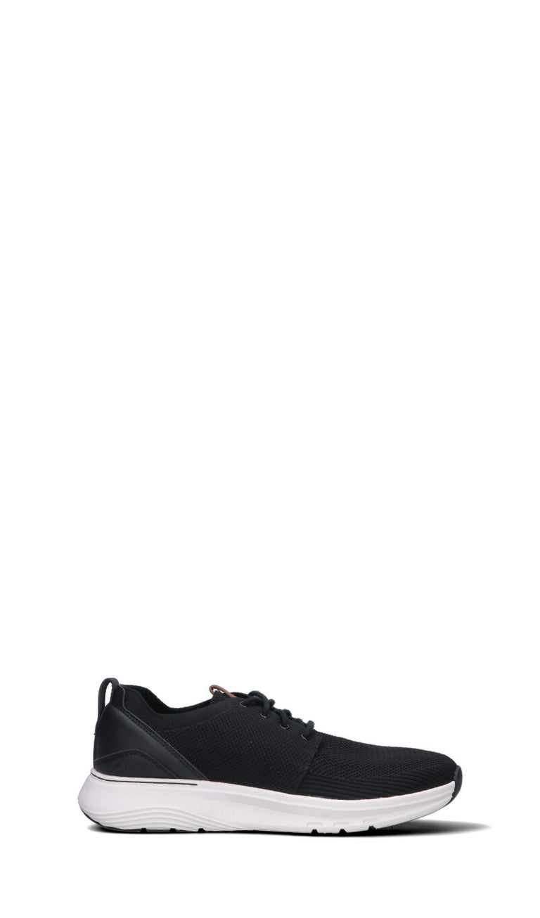 CLARKS ESSENTIALS