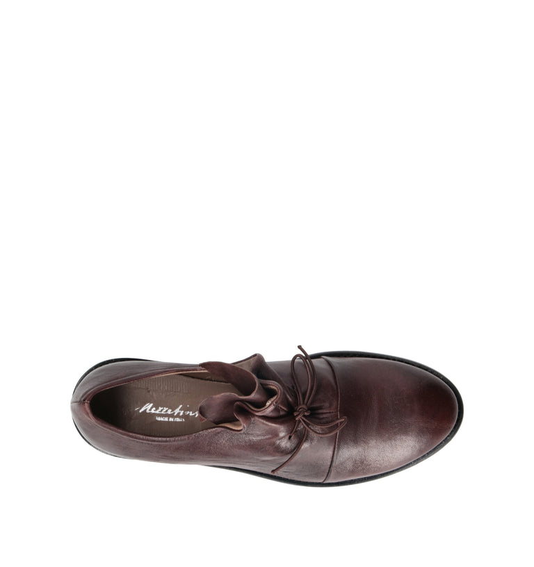 MEZZETINTE Stringata donna testa di moro in pelle