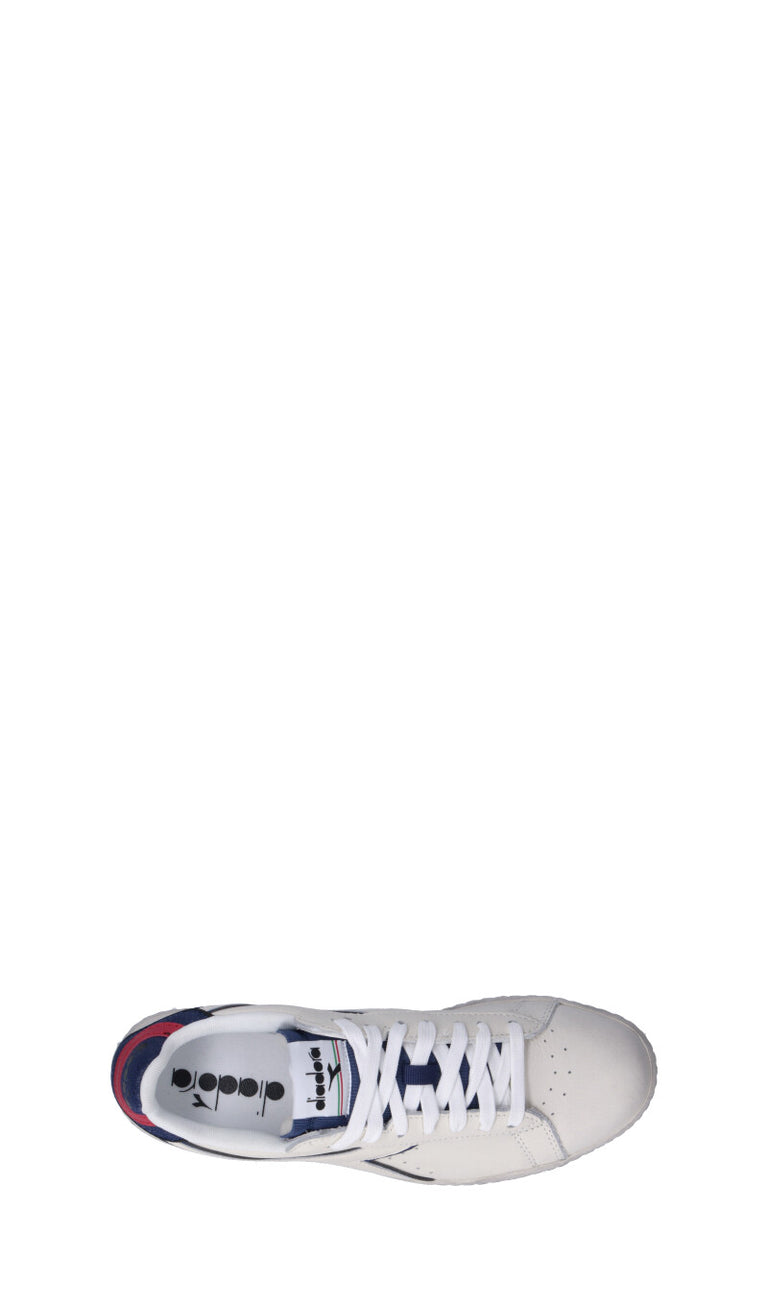 DIADORA