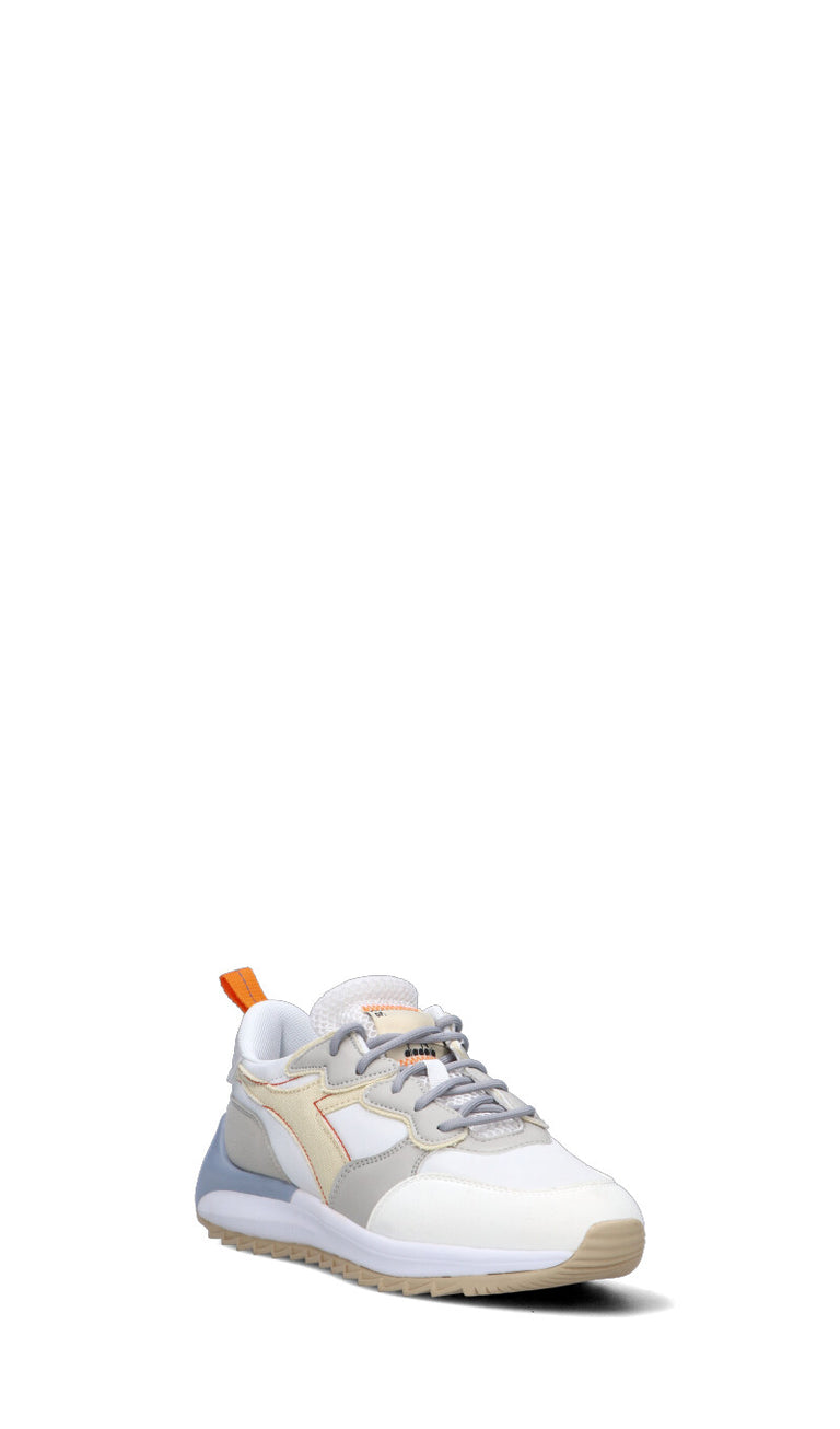 DIADORA