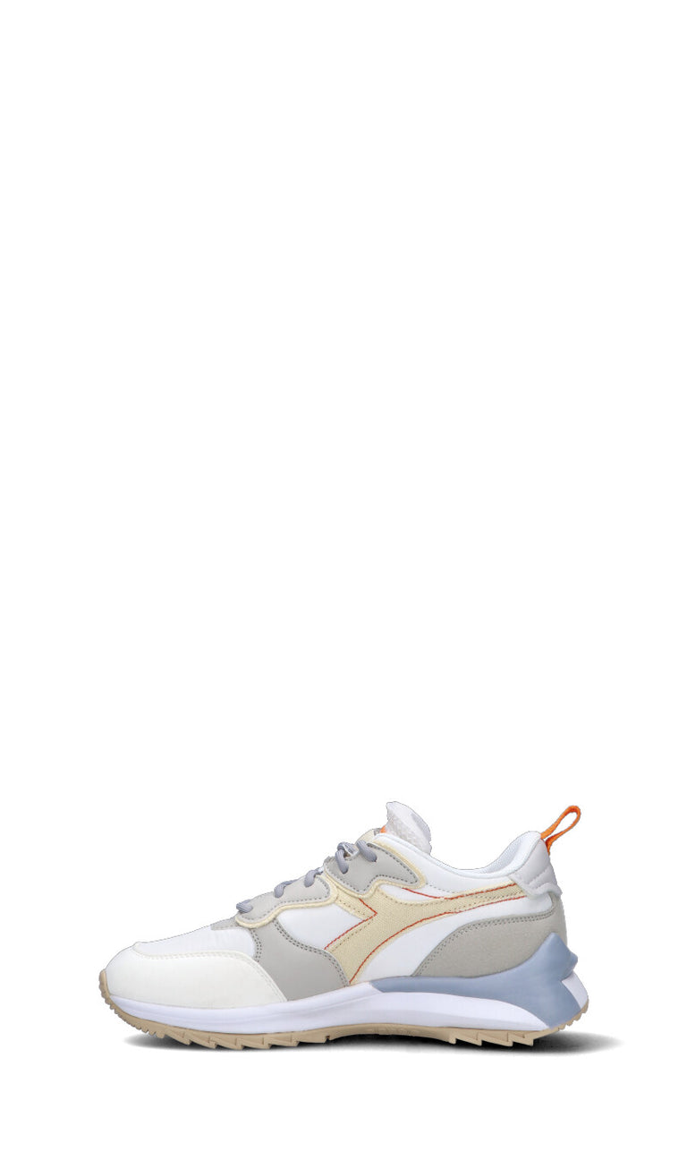 DIADORA