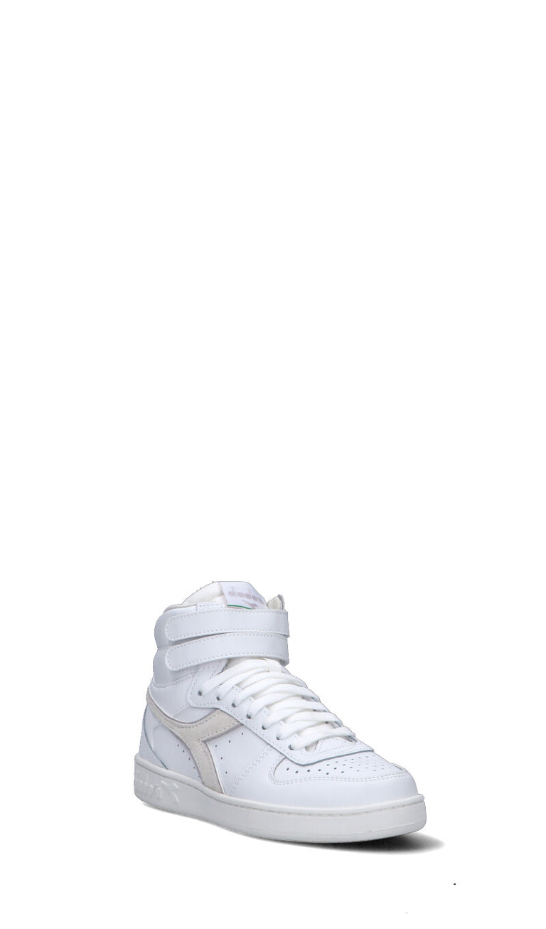 DIADORA