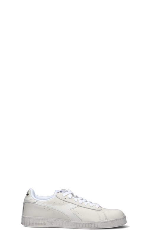 DIADORA