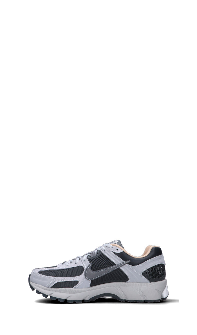 NIKE - ZOOM VOMERO 5 Sneaker uomo grigia