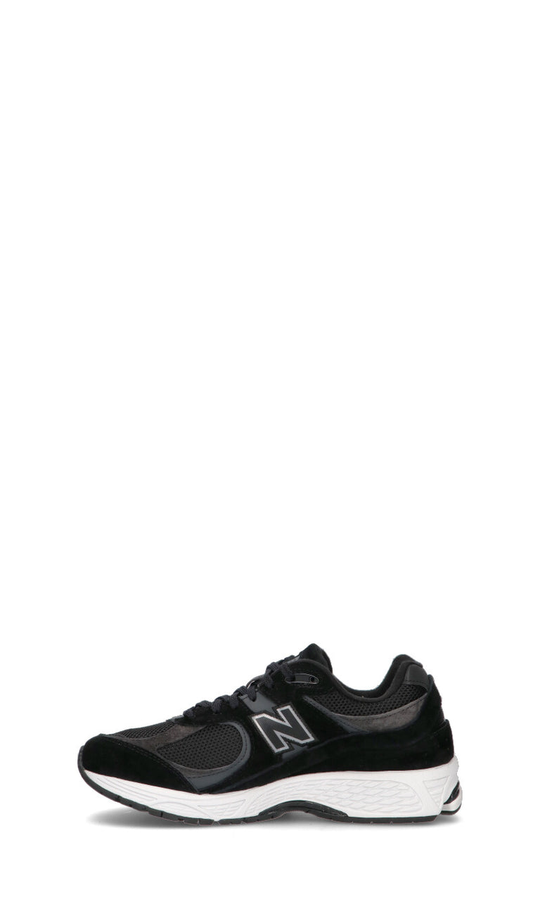 NEW BALANCE 2002R Sneaker uomo nera in suede