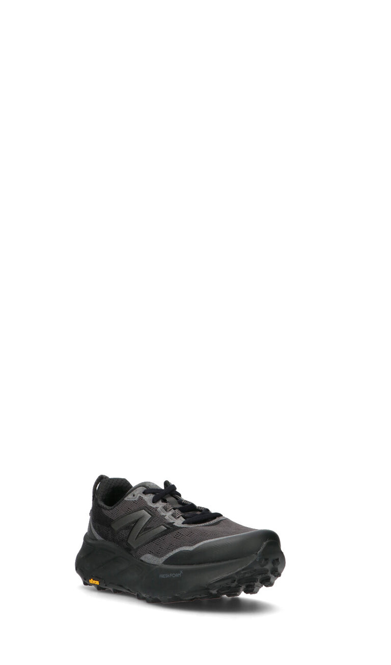 NEW BALANCE Scarpa trail running uomo nera