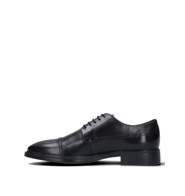 GEOX Stringata uomo nera in pelle