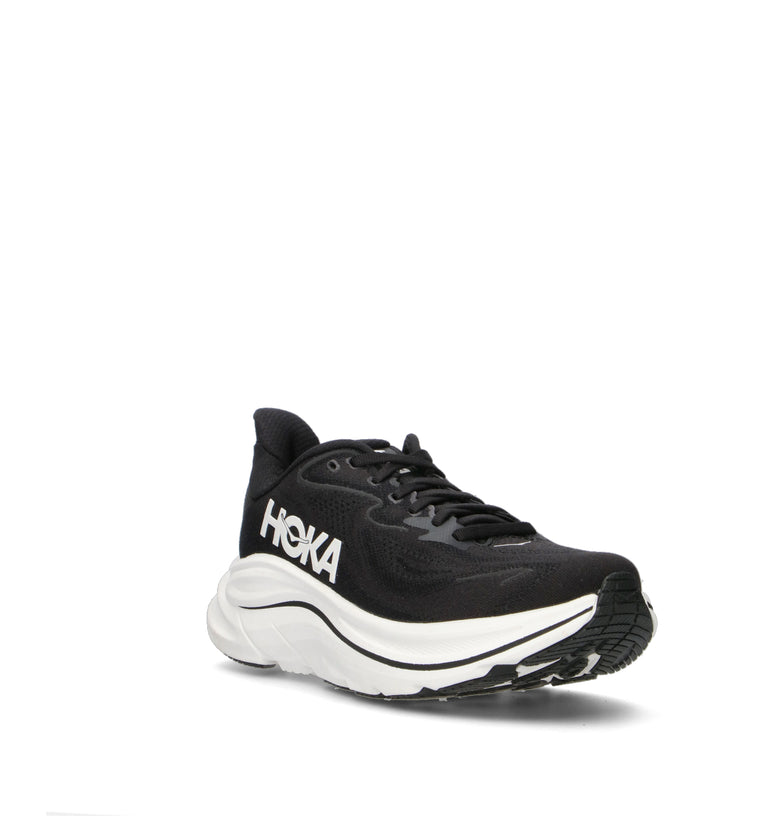 HOKA ONE ONE