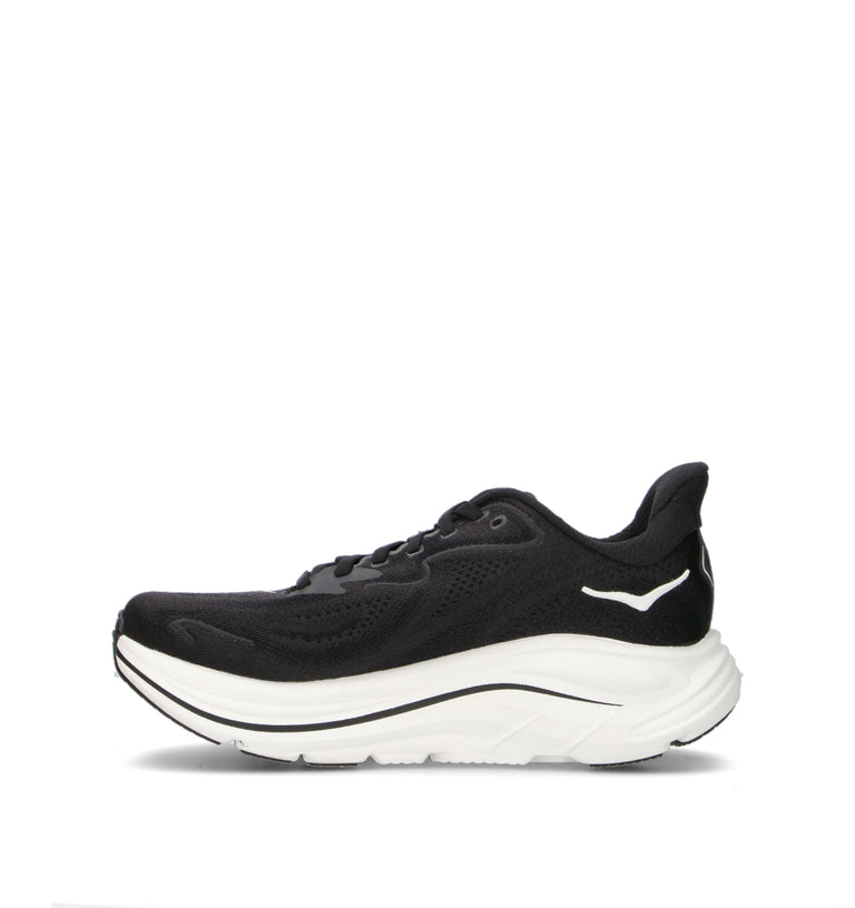 HOKA ONE ONE