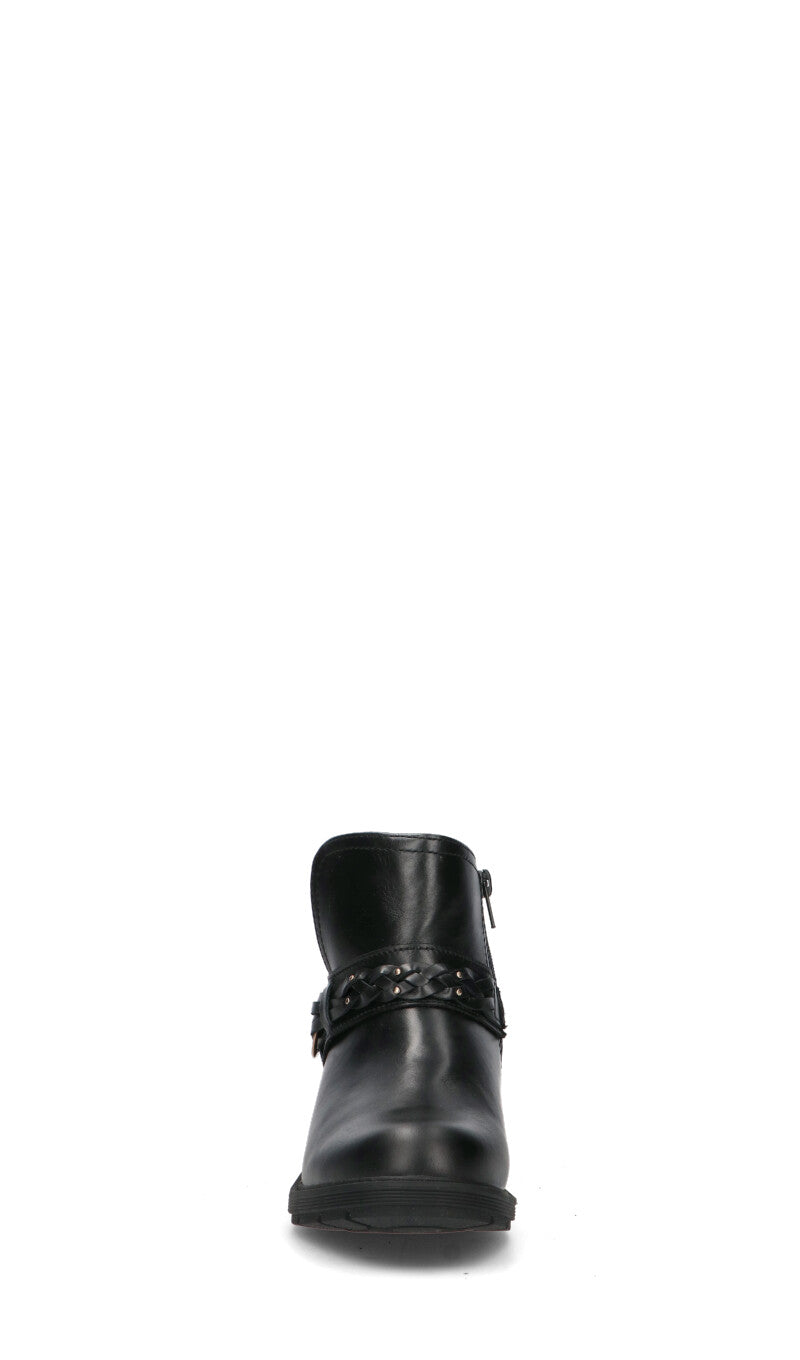 CLARKS ESSENTIALS