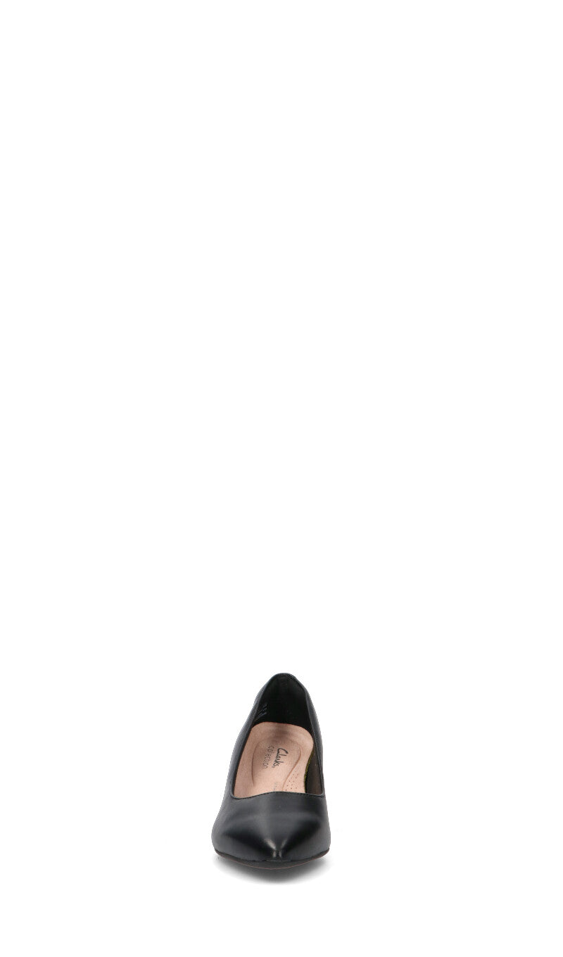 CLARKS ESSENTIALS