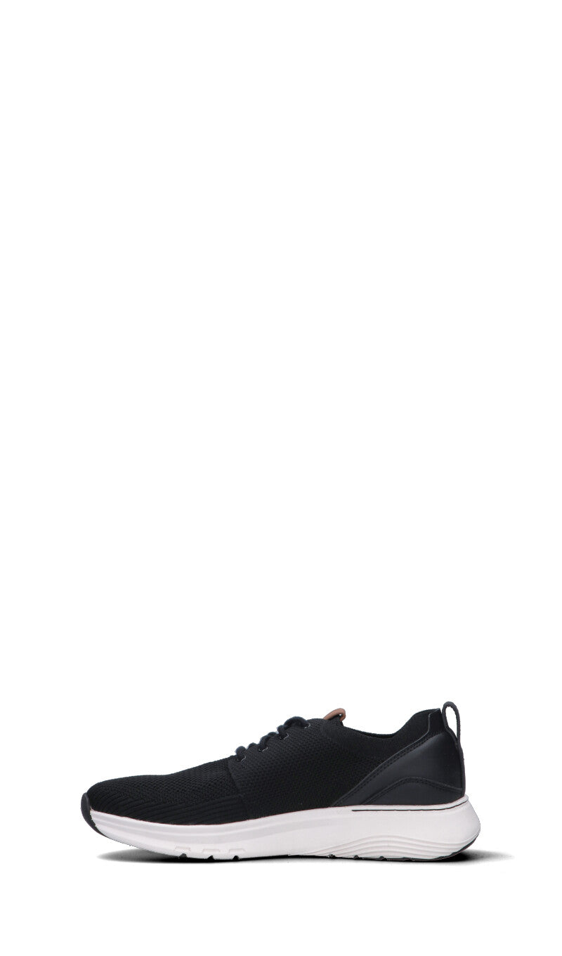 CLARKS ESSENTIALS