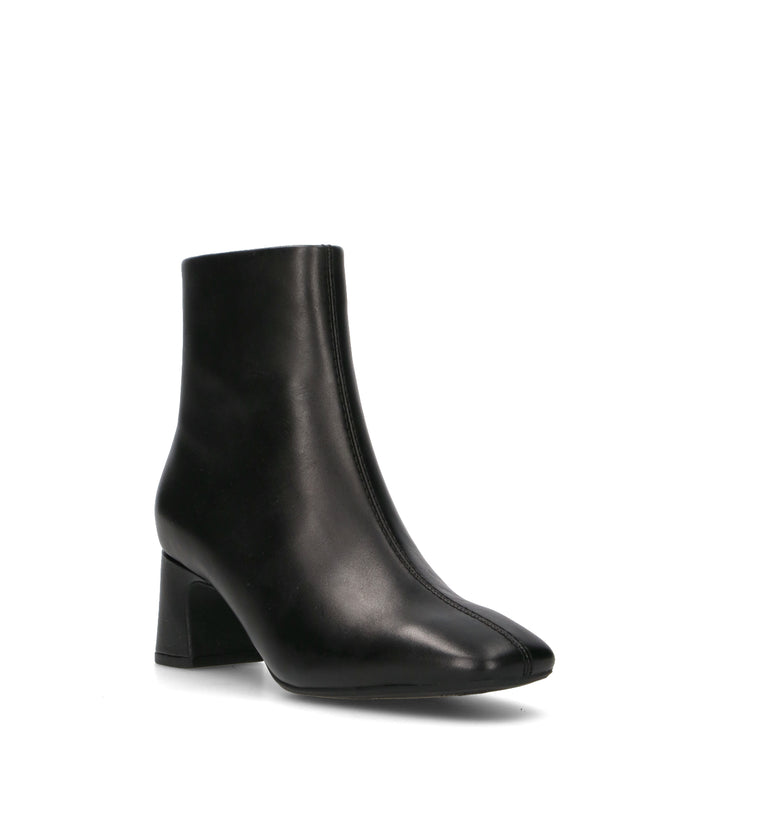 CLARKS CORE FERNIER ZIP Tronchetto donna nero in pelle