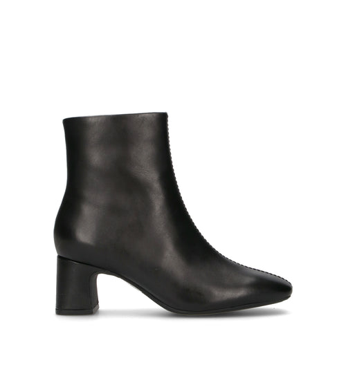 CLARKS CORE FERNIER ZIP Tronchetto donna nero in pelle