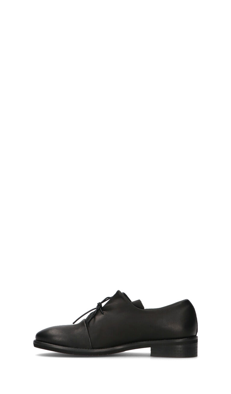 MEZZETINTE Stringata donna nera in pelle