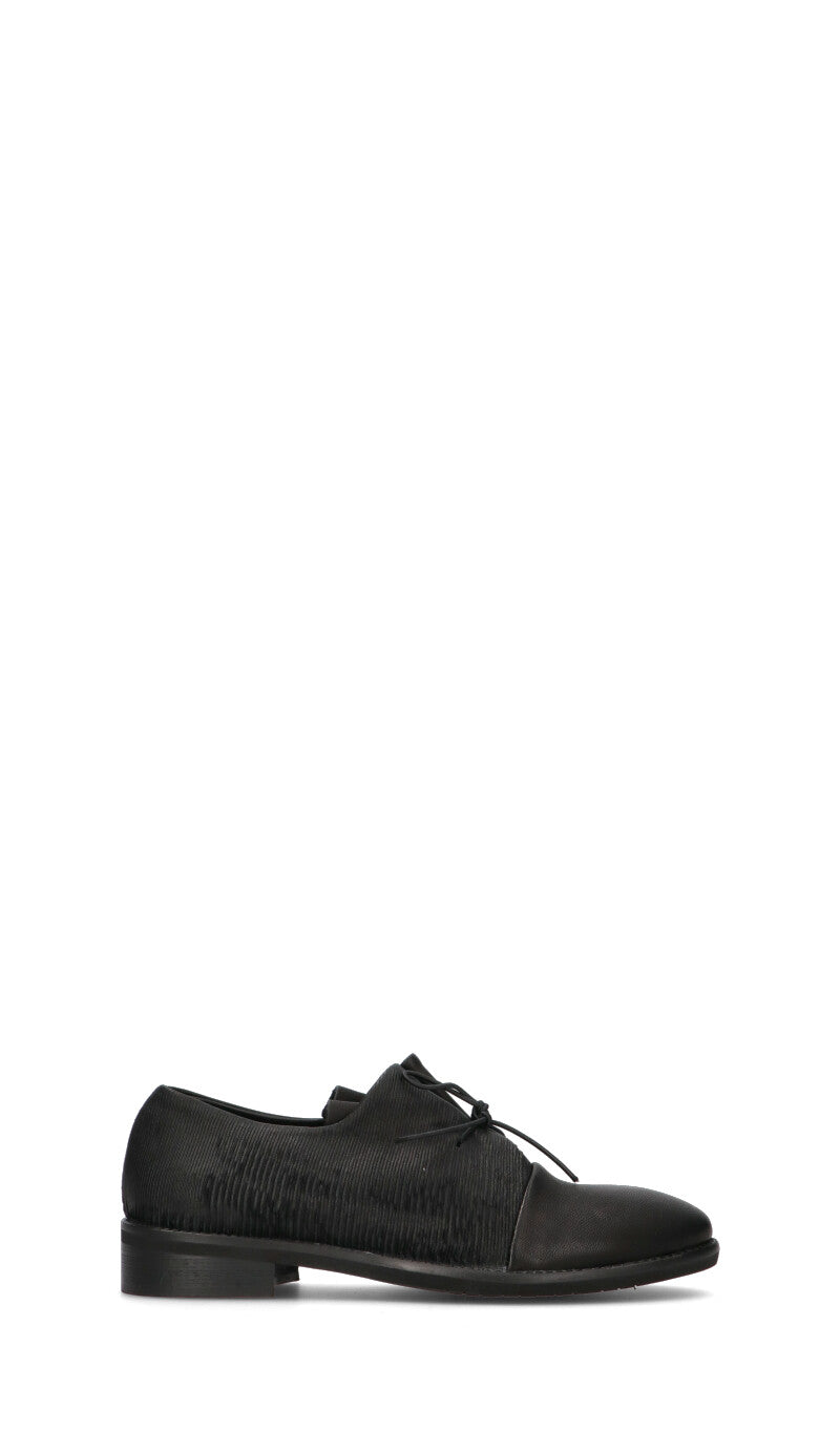 MEZZETINTE Stringata donna nera in pelle