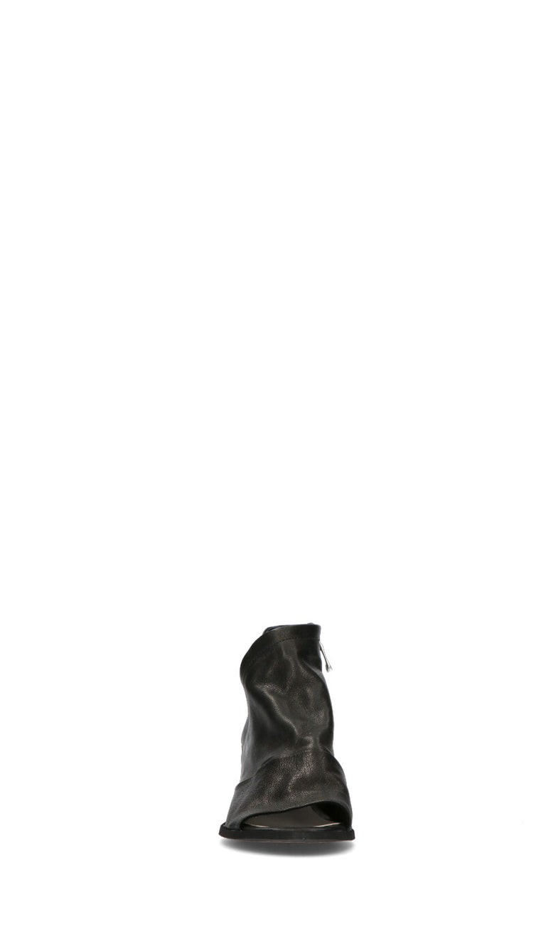 MEZZETINTE Sandalo donna nero in pelle