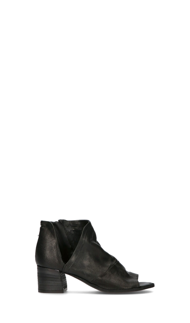 MEZZETINTE Sandalo donna nero in pelle