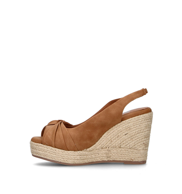XTI FOOTWEAR Campeggina donna cammello