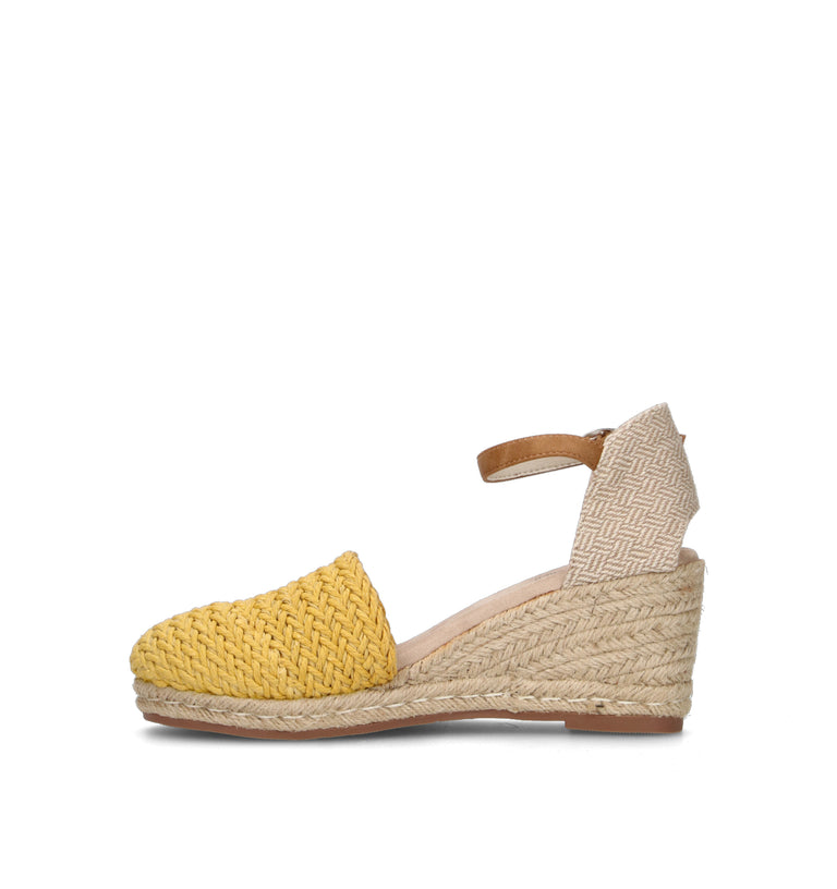 XTI FOOTWEAR Campeggina donna gialla