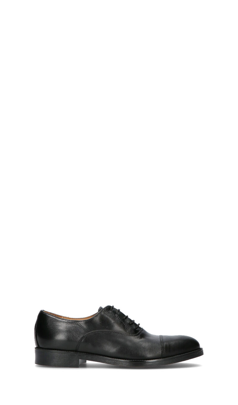 Scarpa on sale nera stringata