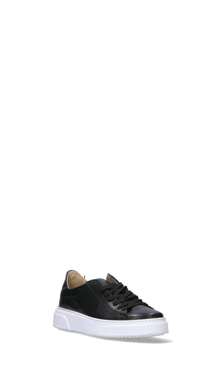 OTTANT8,6 Sneaker uomo nera in pelle