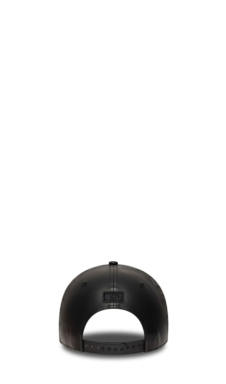 NEW ERA M-CROWN Cappello 'LA Dodgers' nero in eco-pelle