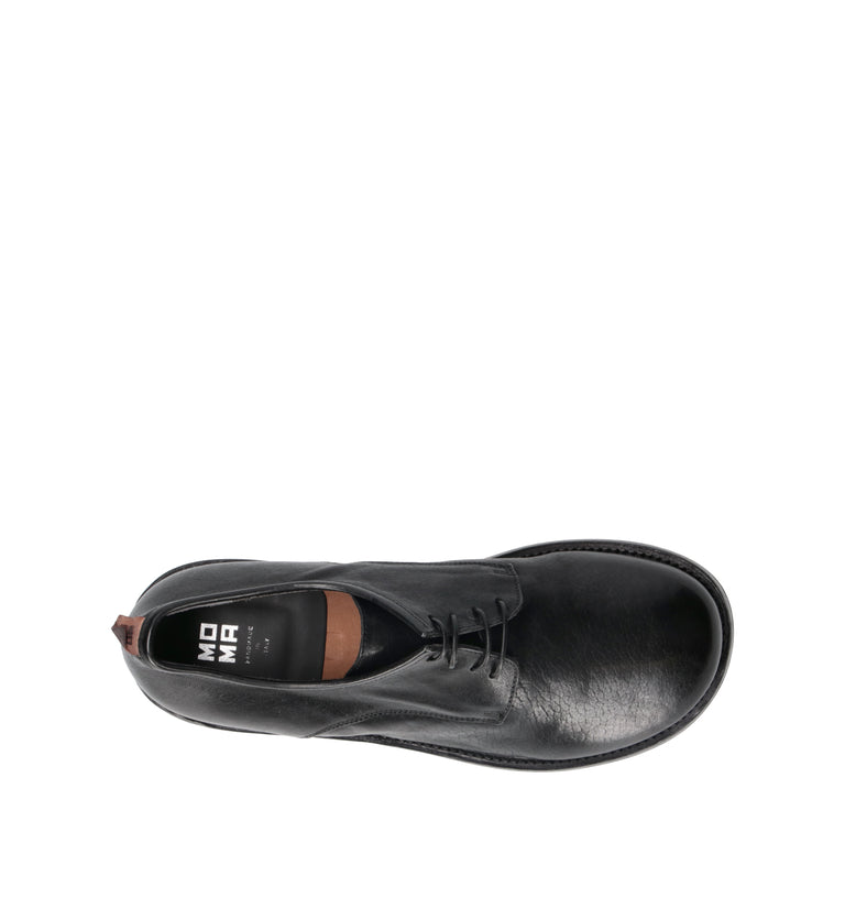 MOMA Stringata uomo nera in pelle