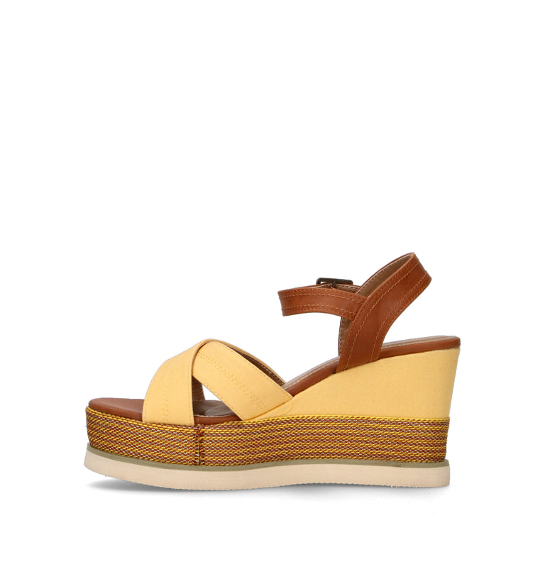 XTI FOOTWEAR Sandalo donna giallo