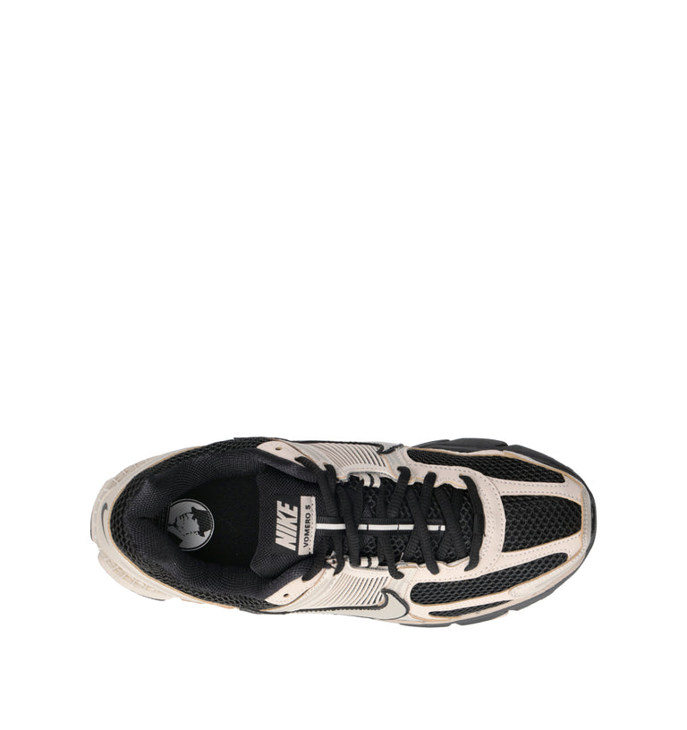 NIKE ZOOM VOMERO 5 Sneaker uomo crema/nera