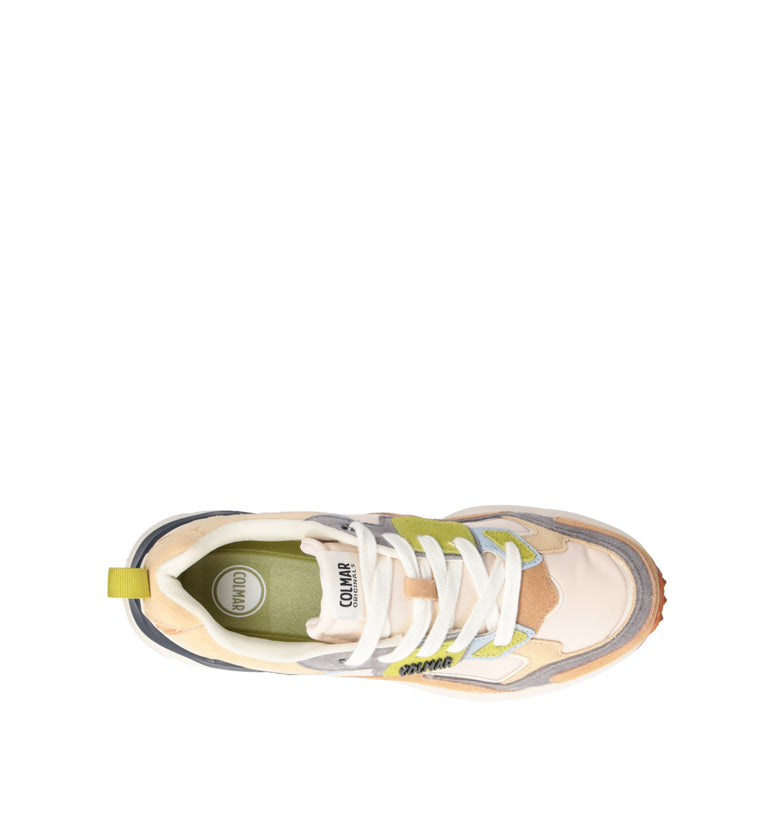 COLMAR Sneaker uomo beige in pelle scamosciata e tessuto. La tomaia presenta un design strutturato c