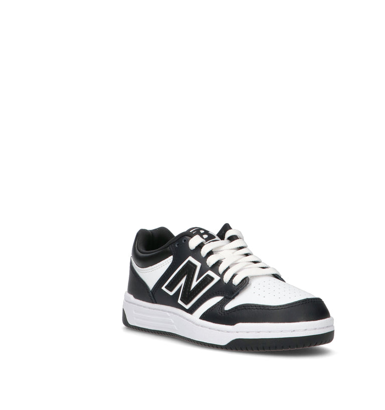 NEW BALANCE Sneaker ragazzo nera in pelle
