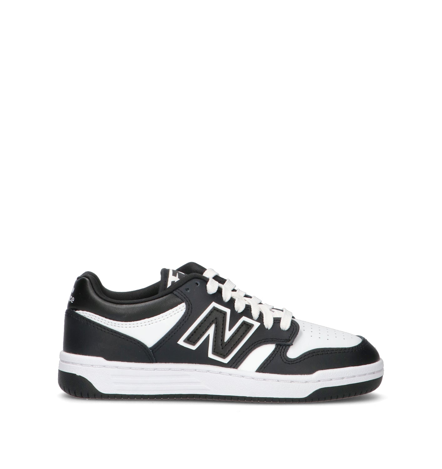 NEW BALANCE Sneaker ragazzo nera in pelle