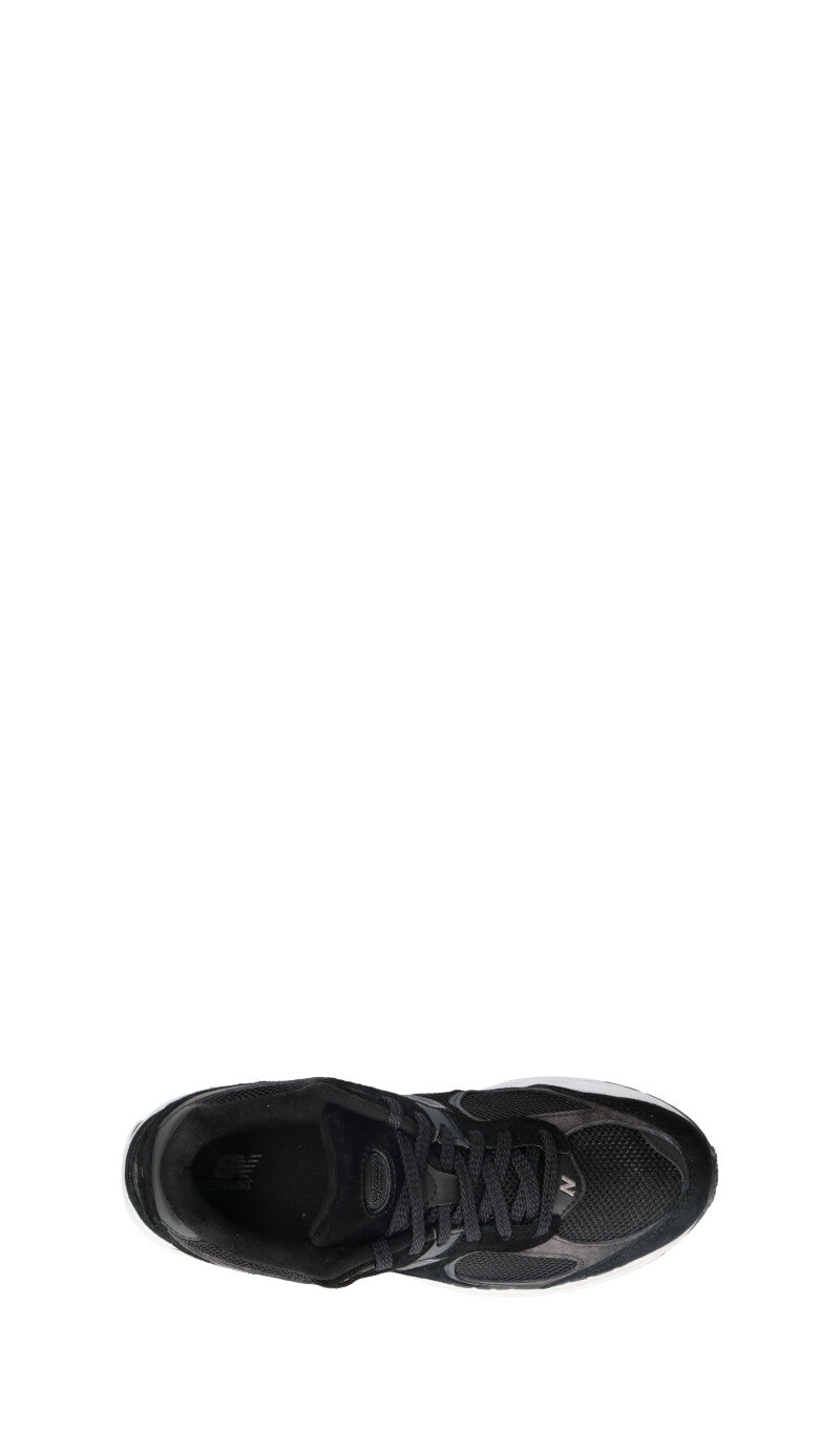 NEW BALANCE 2002R Sneaker uomo nera in suede