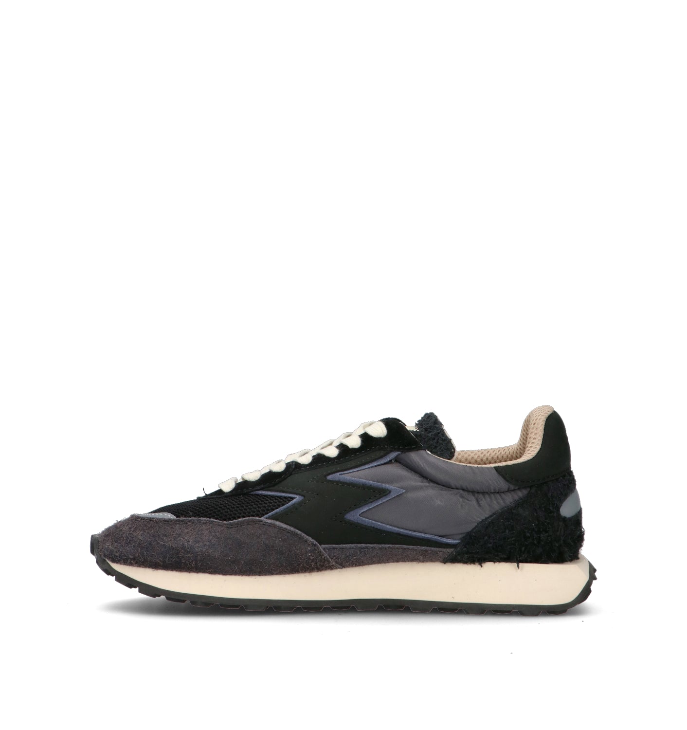 MOACONCEPT Sneaker uomo nera in pelle scamosciata e tessuto. La tomaia combina mesh, suede e nylon t