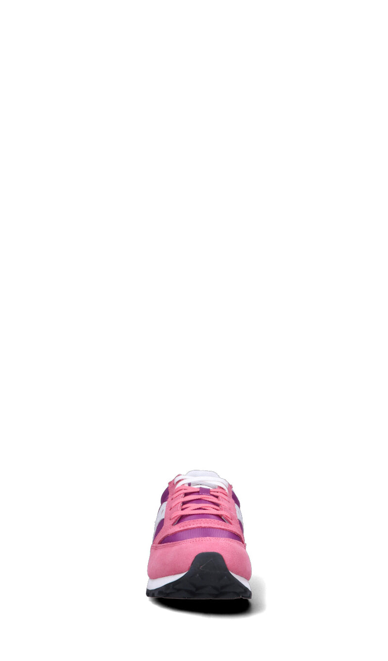 SAUCONY