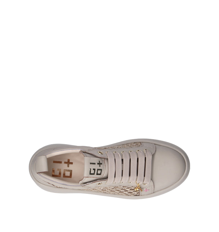 GIO+ Sneaker donna beige in pelle e materiale sintetico. Caratterizzato da pannelli laterali lavorat