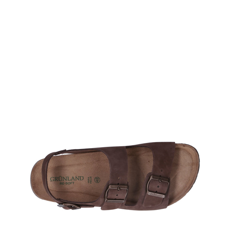 GRUNLAND Sandalo uomo marrone in pelle. Ispirato allo stile outdoor, combina comfort e carattere gra