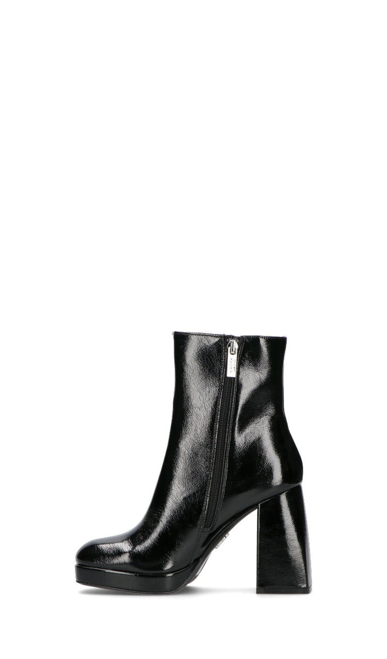STEVE MADDEN
