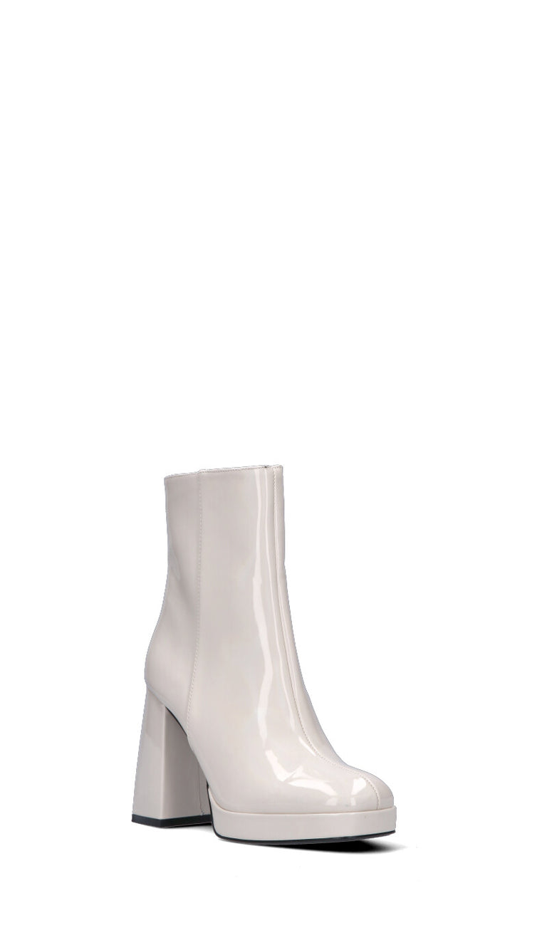 STEVE MADDEN
