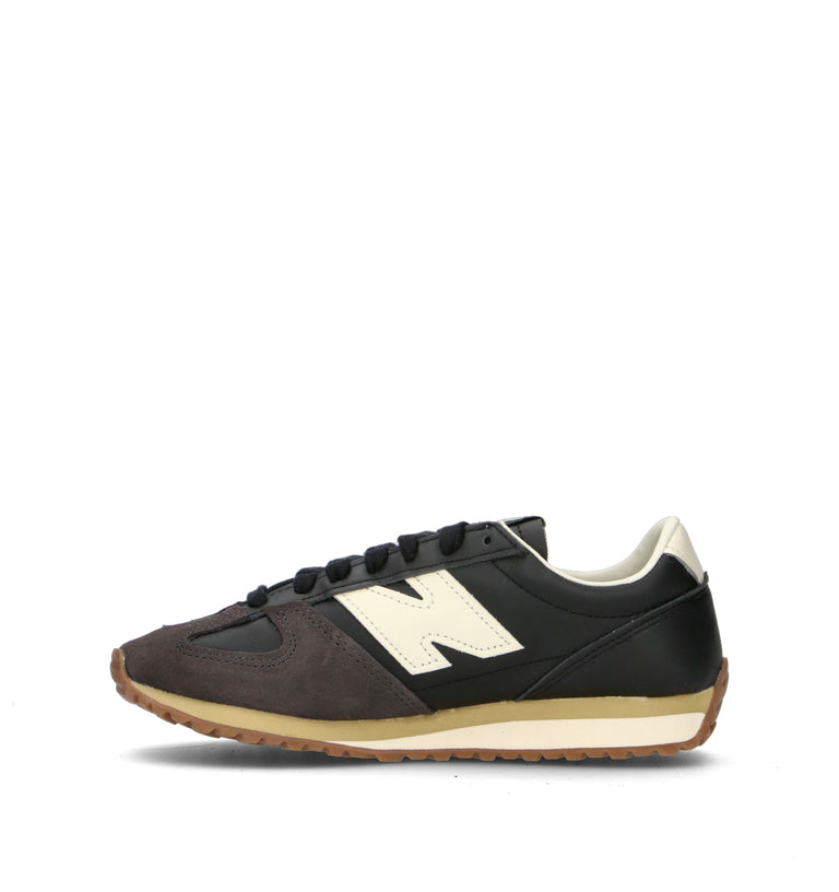 NEW BALANCE Sneaker donna nera in suede