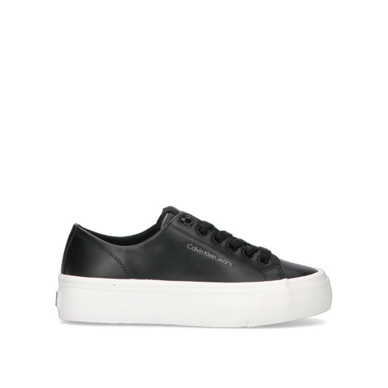 CALVIN KLEIN JEANS Sneaker donna nera in pelle